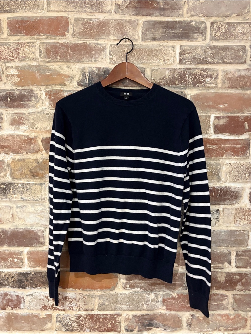 Uniqlo Navy and White Striped Crewneck Sweater
